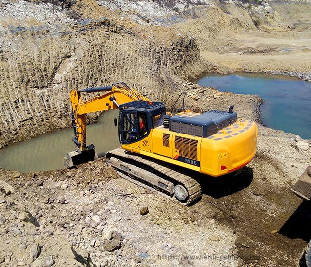 Экскаватор